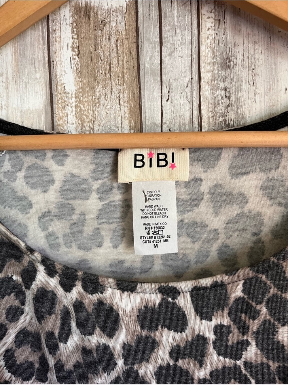 BiBi Leopard Print Ruffle Sleeve Knit Top Boutique Brown Flutter Medium - Picture 5 of 5